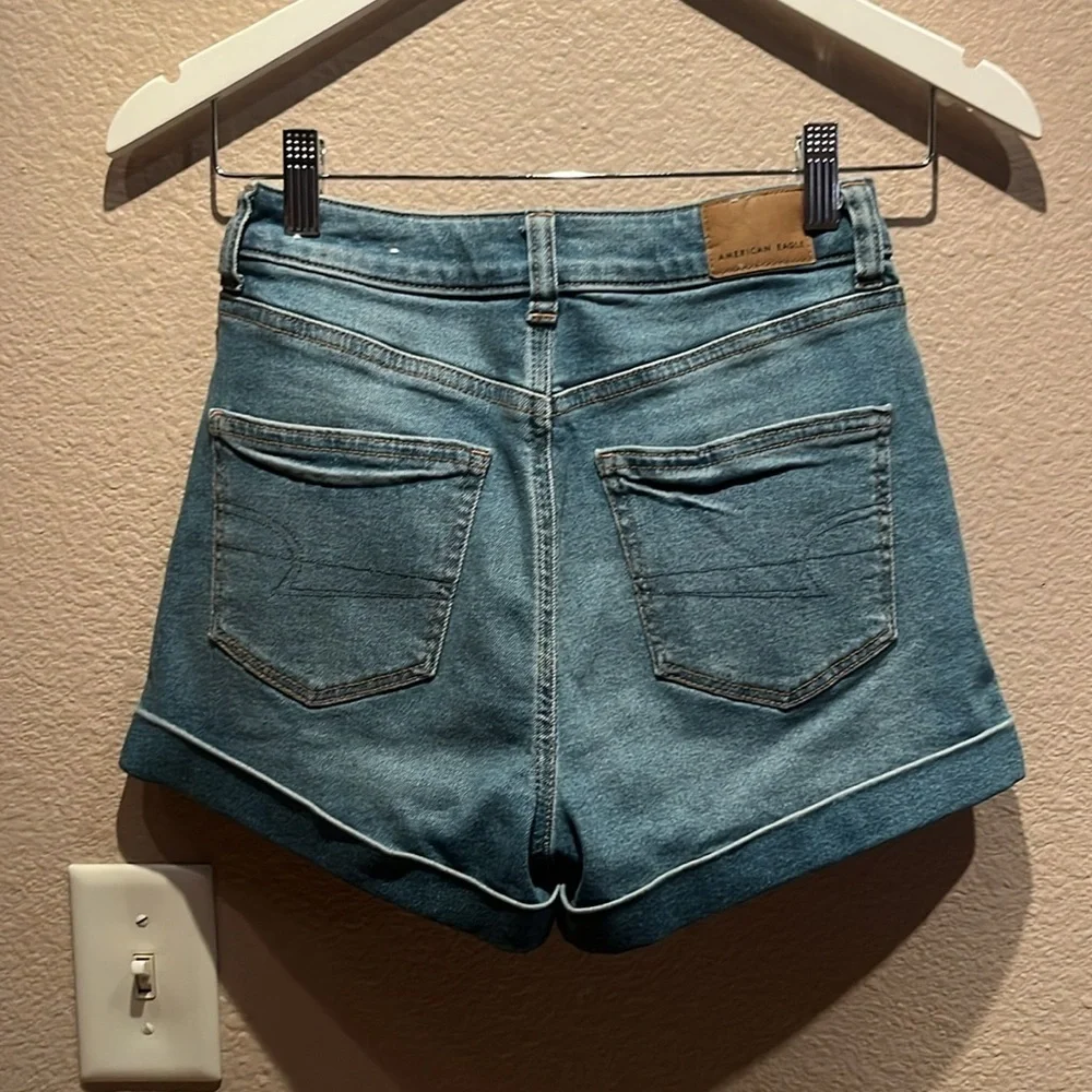 American Eagle Women’s Mom Jeans Denim Jean Shorts Size 00